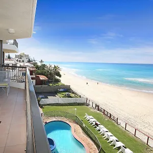 Aparthotel Spindrift On The - Absolute Beachfront